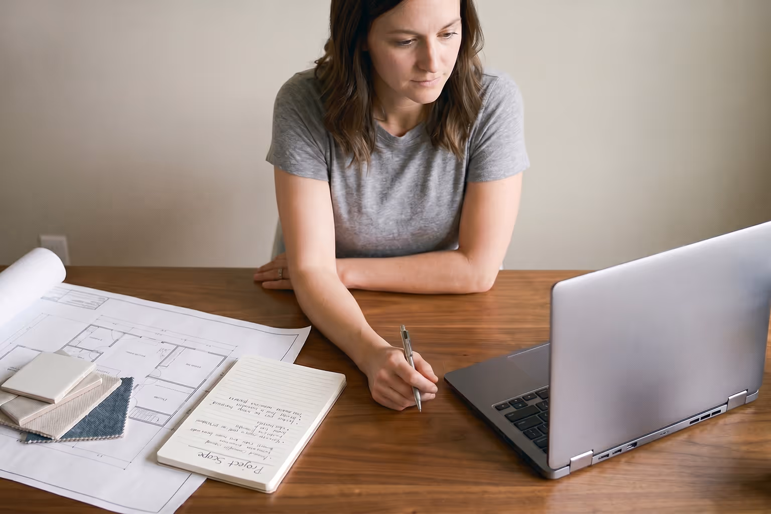 blog-homeowner-desk-laptop